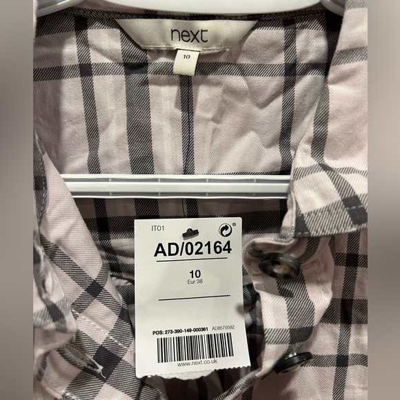 Cute plaid top - Picture 4 of 4